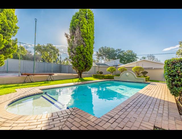 1 BEDROOM APARTMENT FOR SALE IN PAULSHOF